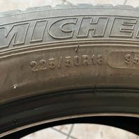 2 PNEUMATICI USATI 225/50 R18