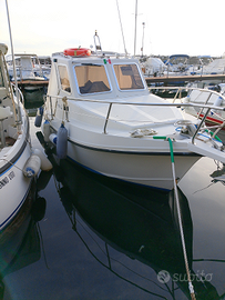 Cabinato a motore barca