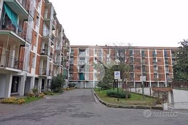 2 LOCALI A MILANO