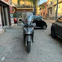 Honda sh 350 appena tagliandato con blocca ruote