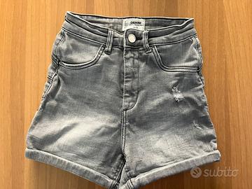 pantaloncini grigi