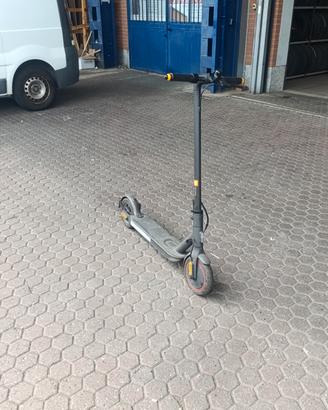 monopattino elettrico  Xiaomi pro 2