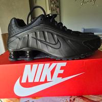 Nike Shox R4