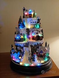 Villaggio natalizio montagna