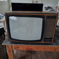 Televisione vintage grunding supercolor 6642