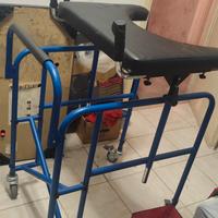 Deambulatore con appoggio