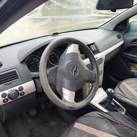 Vendita Opel gtc 1. 6 16v 115 cavalli