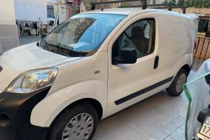 Peugeut bipper station wagon bianco 5 porte