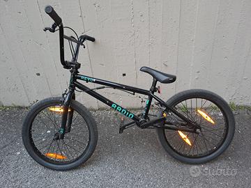 BICICLETTA BMX