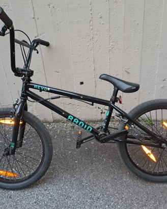 BICICLETTA BMX