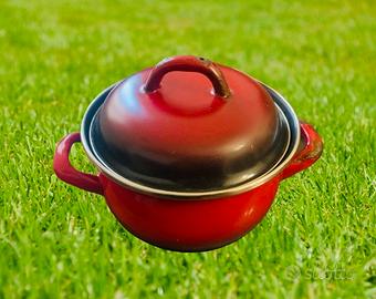 Pentola casseruola con coperchio rossa Italcook