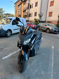 Xmax 125