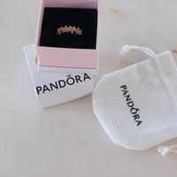 Pandora Anello Fascia di Margherite 