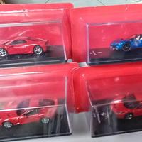 4 modelli Ferrari 1/64 della serie Centauria