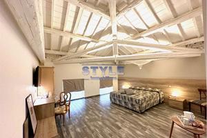 ELEGANTE HOTEL RECENTEMENTE RISTRUTTURATO A NUOVO