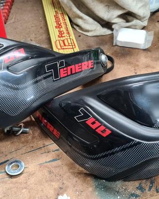 YAMAHA TENERE' 700 PARAMANI E ALTRI RICAMBI