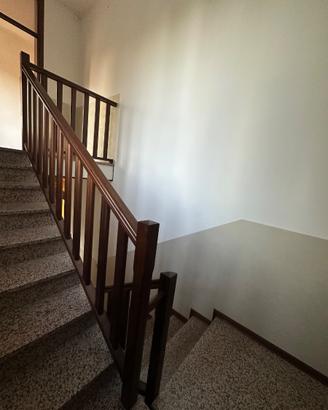Parapetto per scala in legno