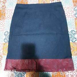 Gonna di jeans elasticizzata dritta con bordatura 