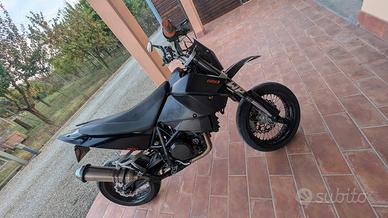 KTM 690 Supermoto 2008  29.000 km  