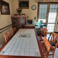 Tavolo in legno mattonellato