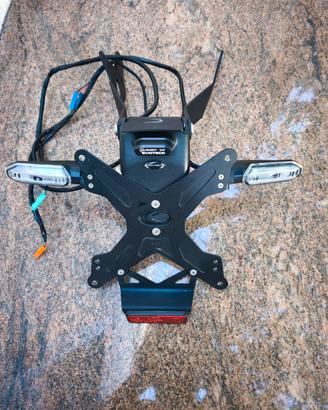 Portatarga regolabile Evotech 