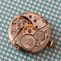meccanismo orologio REVUE.