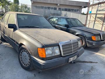 Mercedes-benz 300 200 E 2 esemplari per ricambi o 