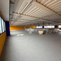 NEGOZIO A BREGANZE