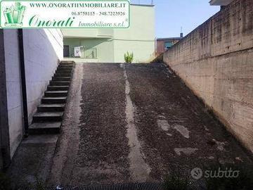 Immobile di 400 m² a Guidonia Montecelio