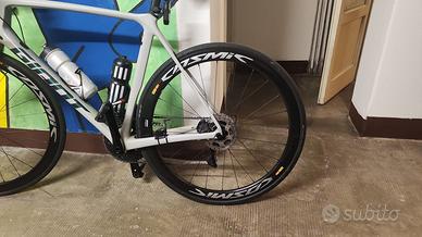 Bici da corsa GIANT TCR ADVANCED 1+ DISC PRO COMPA