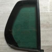 Vetro fisso portiera posteriore destra golf 6