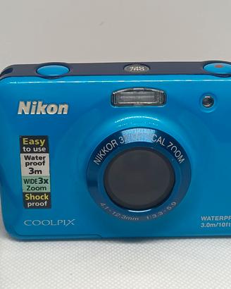 Nikon Coolpix S30 rosa e blu