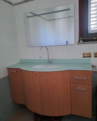 Mobile bagno sospeso con specchio