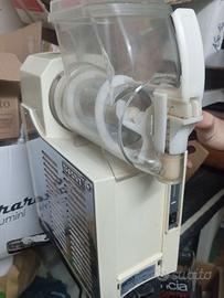 Macchina per espressino freddo