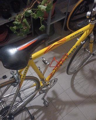 bici corsa Carrera