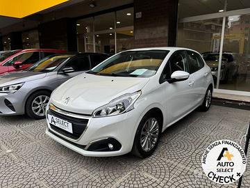 Peugeot 208 PureTech 82 5 porte Allure