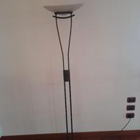 lampada a piantana anticata