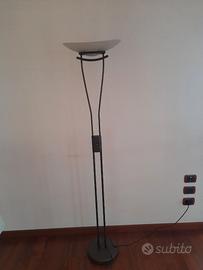 lampada a piantana anticata