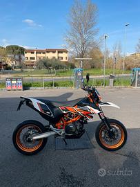 KTM 690 SMC-R depo a libretto A2