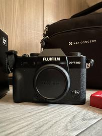 Fujifilm X-T30 II + Obiettivo 15-45mm + Accessori