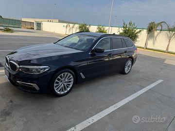 BMW Serie 5 Station Wagon Luxury X Drive