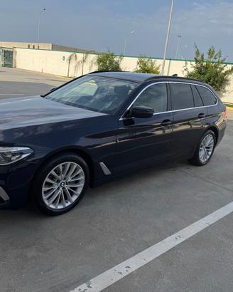 BMW Serie 5 Station Wagon Luxury X Drive