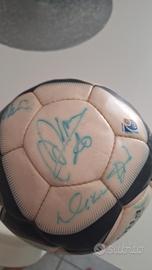 pallone Pescara Calcio in serie B 2011  firmato