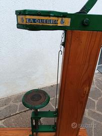 Tappatrice imbottigliamento tappi sughero