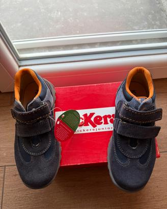 Scarpe Kickers nuove mai usate n.30 da bimbi