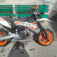 KTM 690 smc