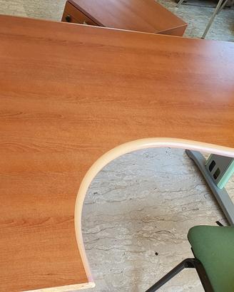 Scrivania più cassetti ufficio