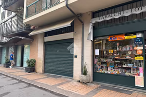 NEGOZIO A ALBA