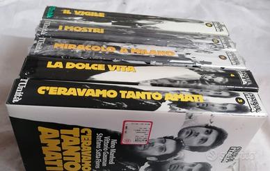 set 5 videocassette Cinema Italia dell'Unità 