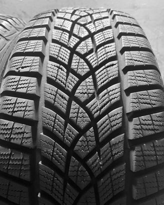Gomme 215 60 16